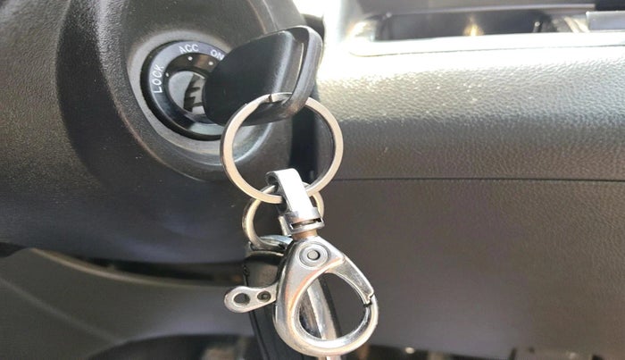 2011 Chevrolet Beat LT PETROL, Petrol, Manual, 85,865 km, interior