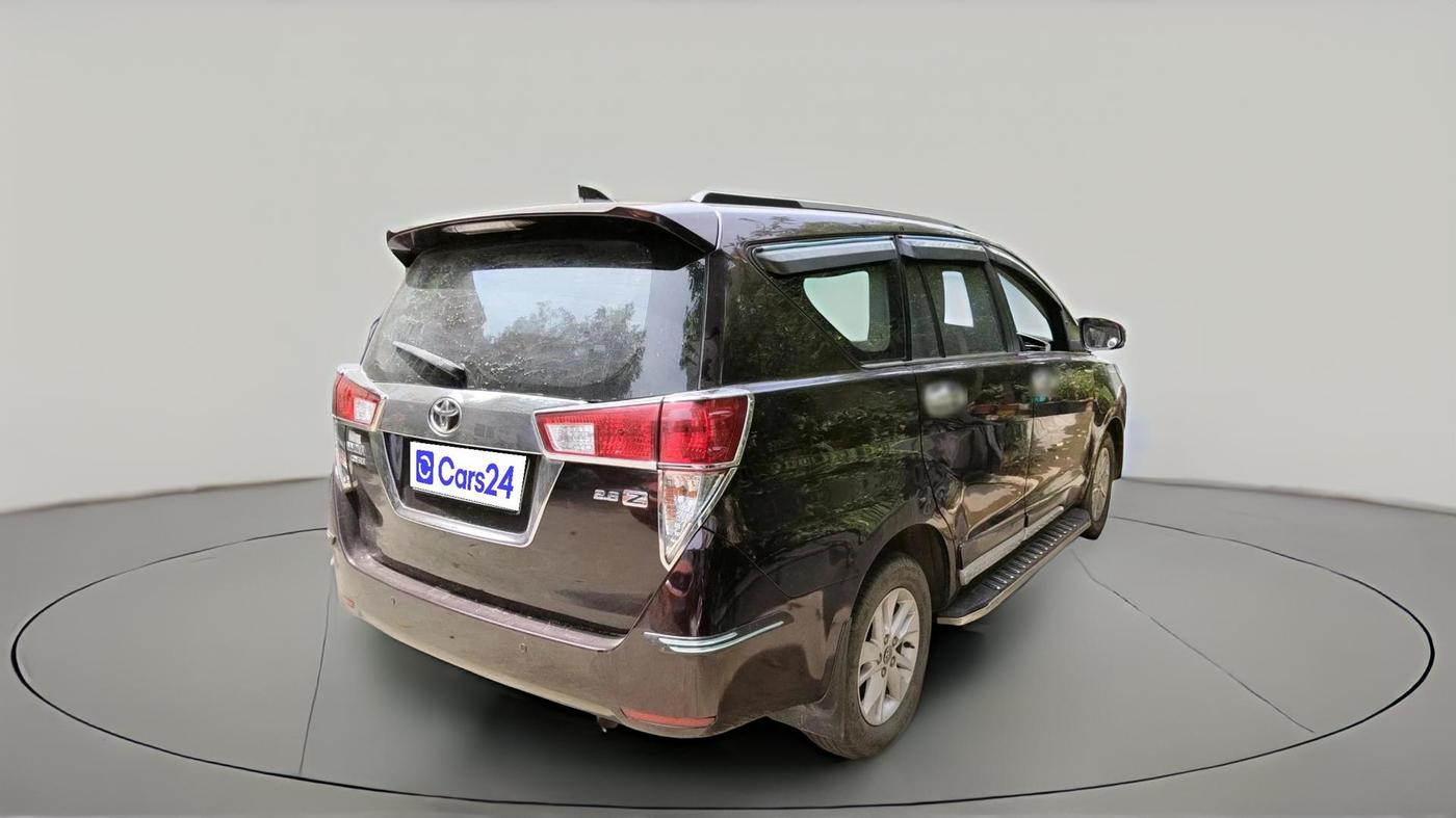 2017 Toyota Innova Crysta 2.8 ZX AT 7 STR, Diesel, Automatic, 1,61,465 km, exterior