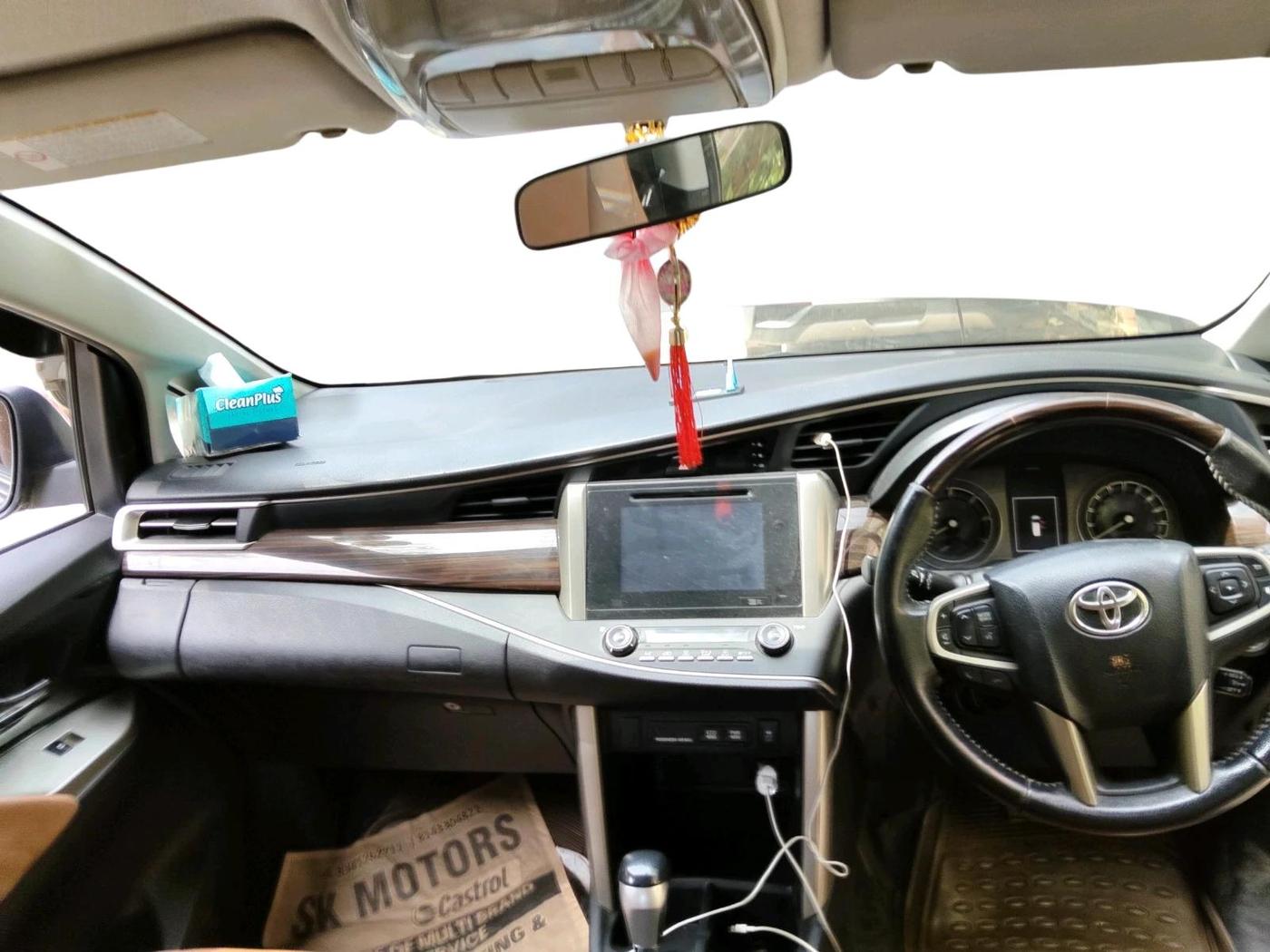 2017 Toyota Innova Crysta 2.8 ZX AT 7 STR, Diesel, Automatic, 1,61,465 km, interior