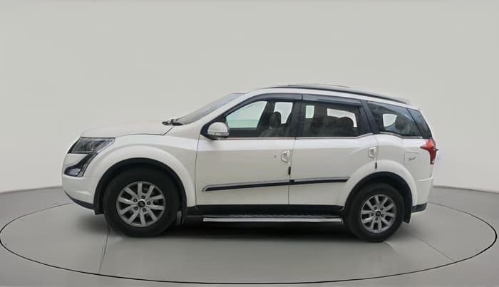2021 Mahindra XUV500 W9 AT, Diesel, Automatic, 68,398 km, exterior