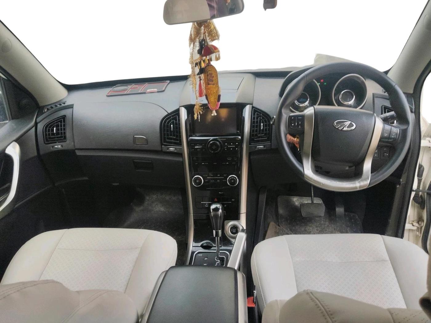 2021 Mahindra XUV500 W9 AT, Diesel, Automatic, 68,398 km, interior