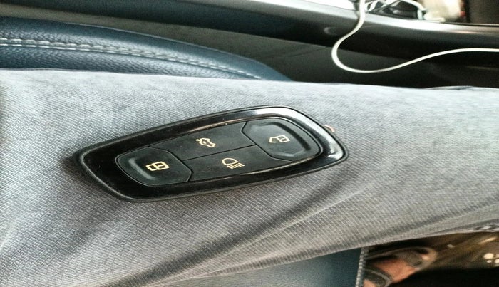 2018 Tata NEXON XZ PLUS PETROL, Petrol, Manual, 37,137 km, interior