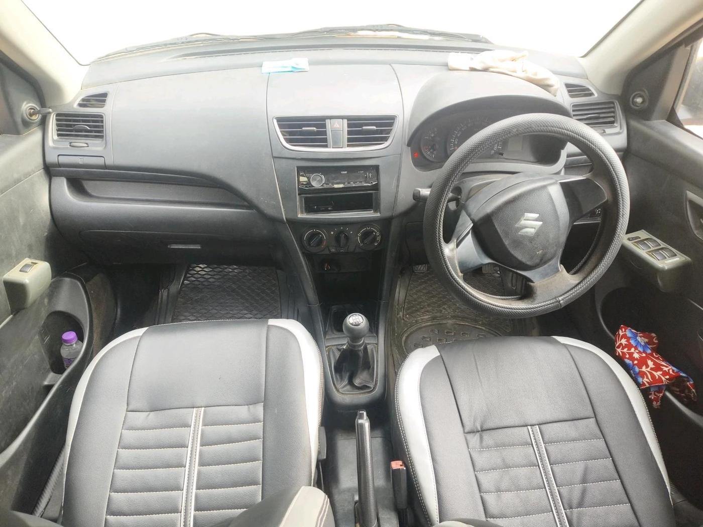 2011 Maruti Swift LXI, Petrol, Manual, 88,190 km, interior