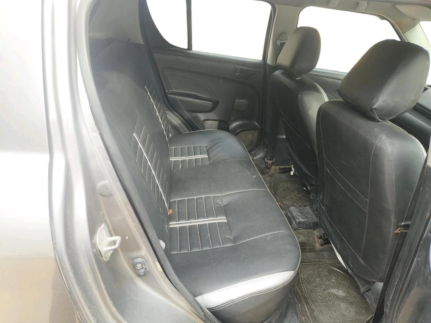 2011 Maruti Swift LXI, Petrol, Manual, 88,190 km, interior