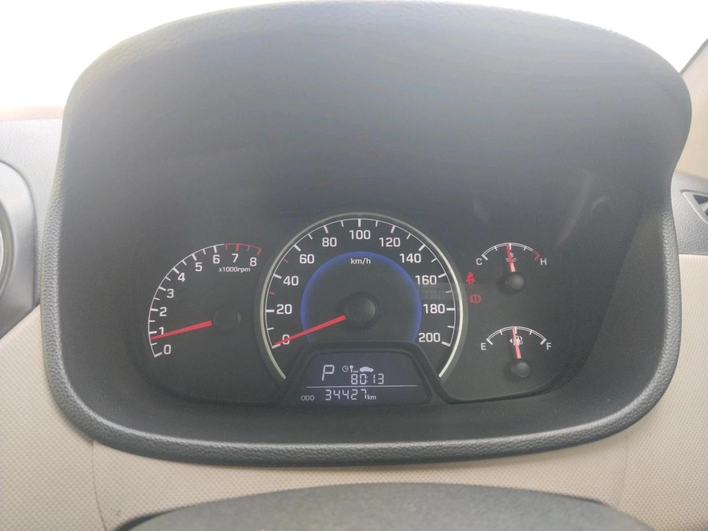 2018 Hyundai Grand i10 SPORTZ AT 1.2 KAPPA VTVT, Petrol, Automatic, 34,427 km, interior