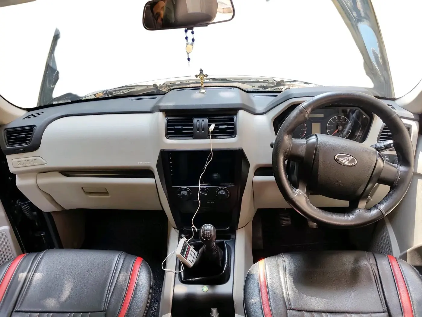 2021 Mahindra Scorpio S5, Diesel, Manual, 28,066 km, interior
