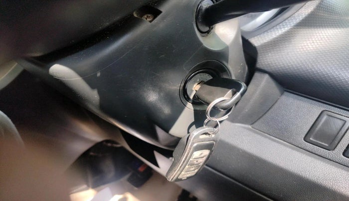 2010 Maruti Ritz LXI, Petrol, Manual, 71,699 km, interior