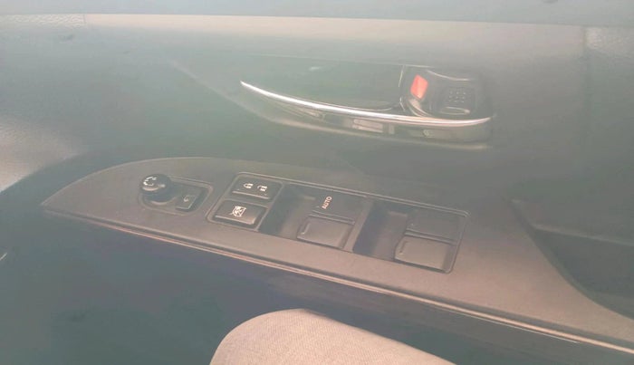 2018 Maruti S Cross ALPHA 1.3, Diesel, Manual, 1,45,182 km, interior