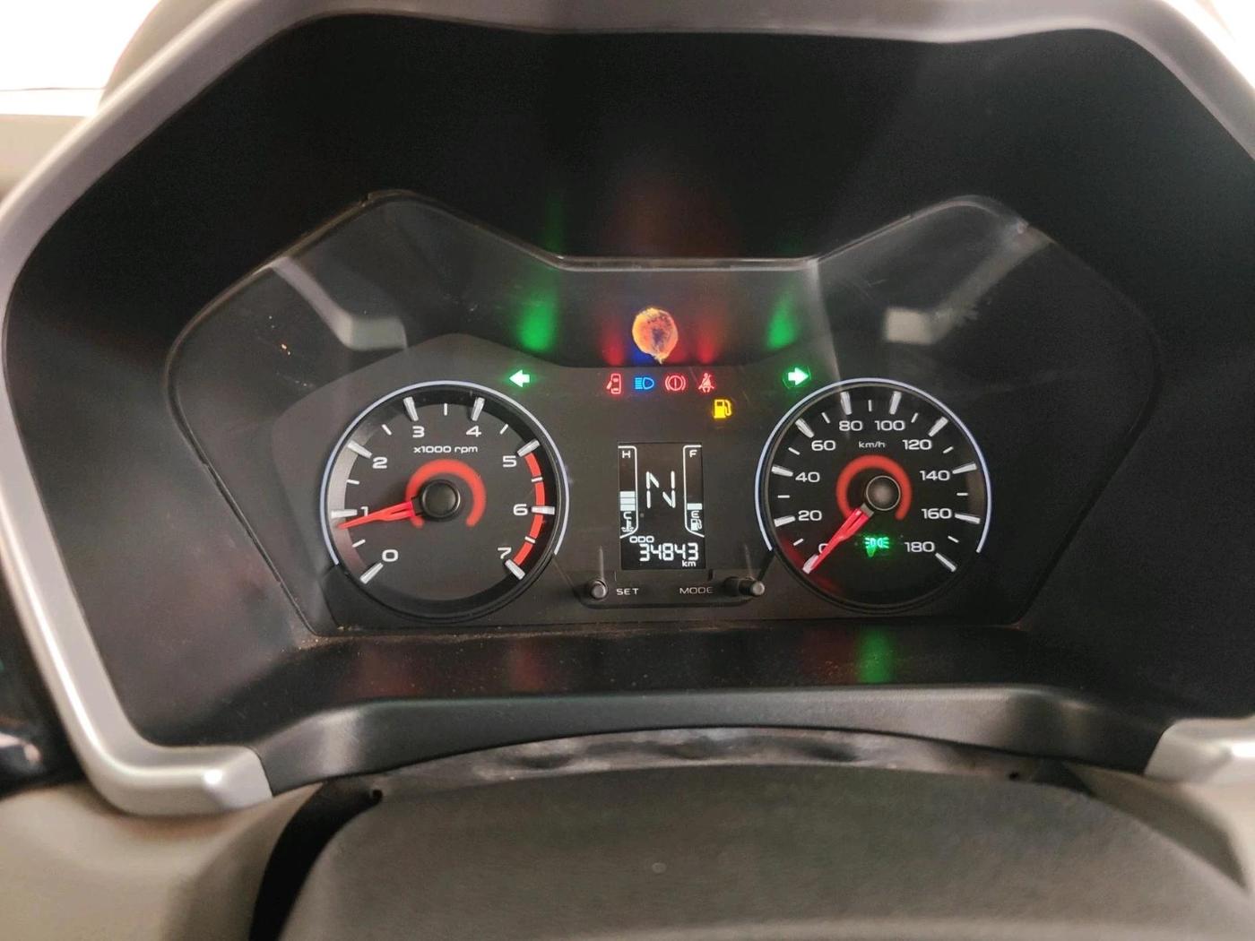 2016 Mahindra Kuv100 K6 6 STR, Petrol, Manual, 34,843 km, interior