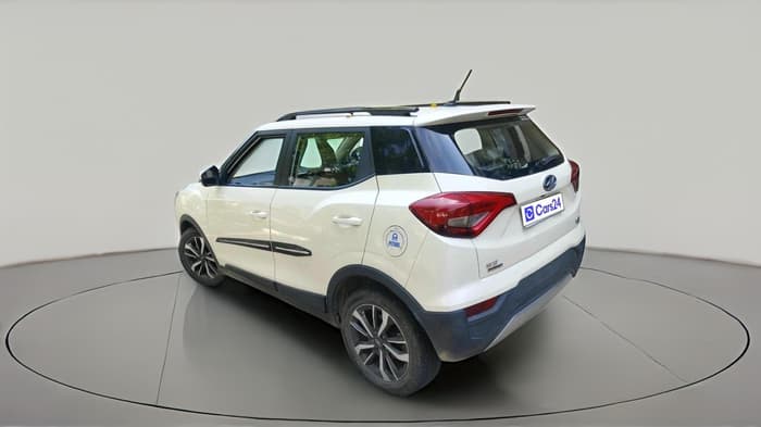 2021 Mahindra XUV300 W8 (O) 1.2 PETROL AMT, Petrol, Automatic, 38,573 km, exterior