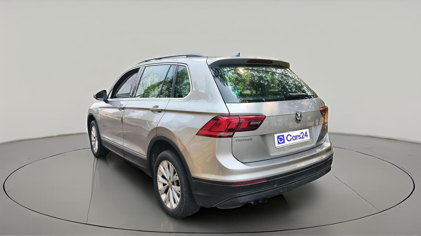 2017 Volkswagen TIGUAN COMFORTLINE TDI AT, Diesel, Automatic, 1,18,174 km, exterior