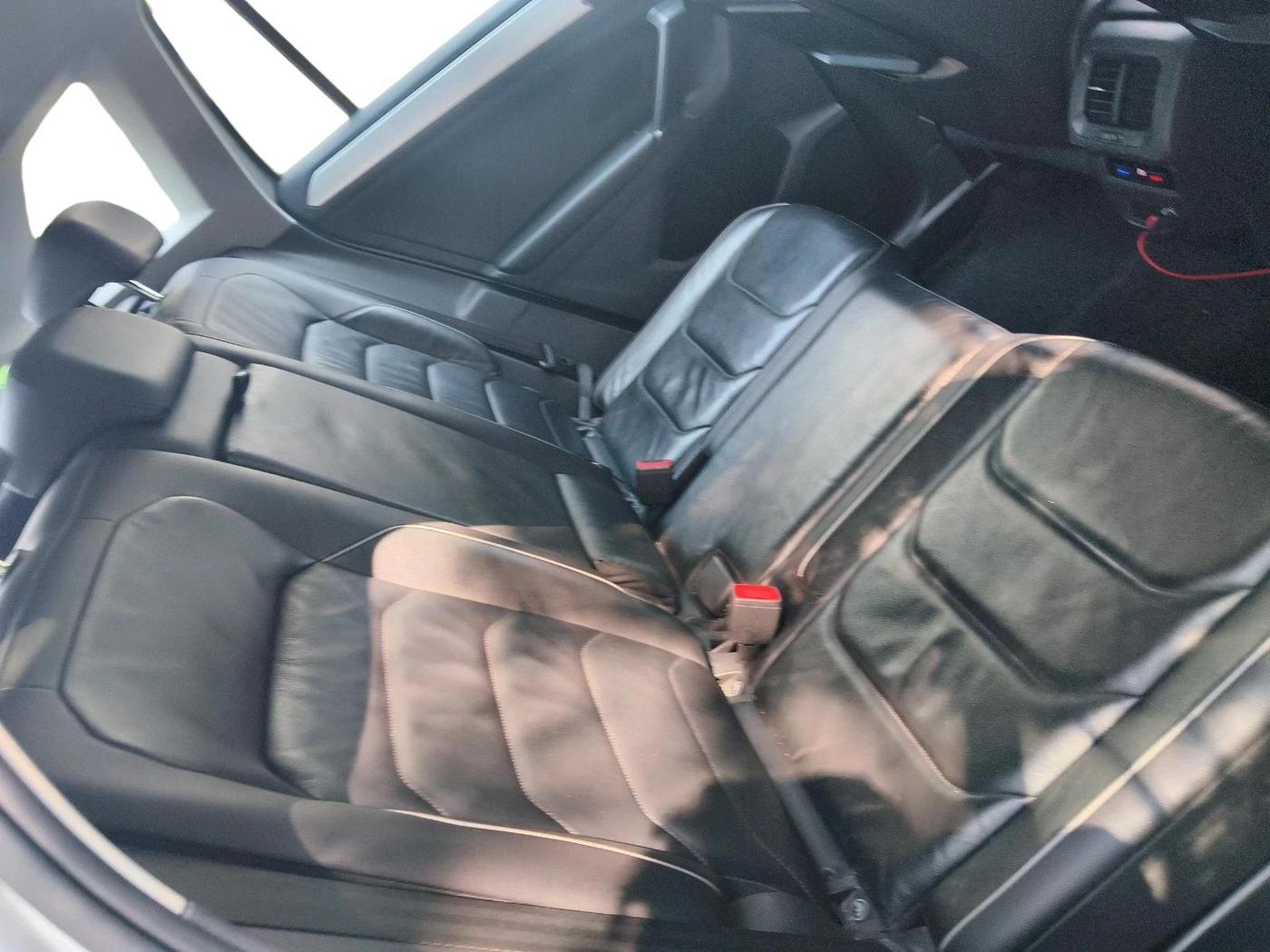 2017 Volkswagen TIGUAN COMFORTLINE TDI AT, Diesel, Automatic, 1,18,174 km, interior
