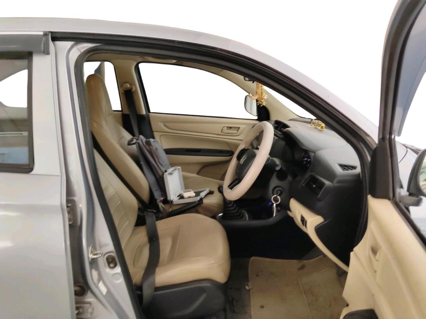 2020 Honda Amaze 1.2L I-VTEC E, Petrol, Manual, 1,29,229 km, interior