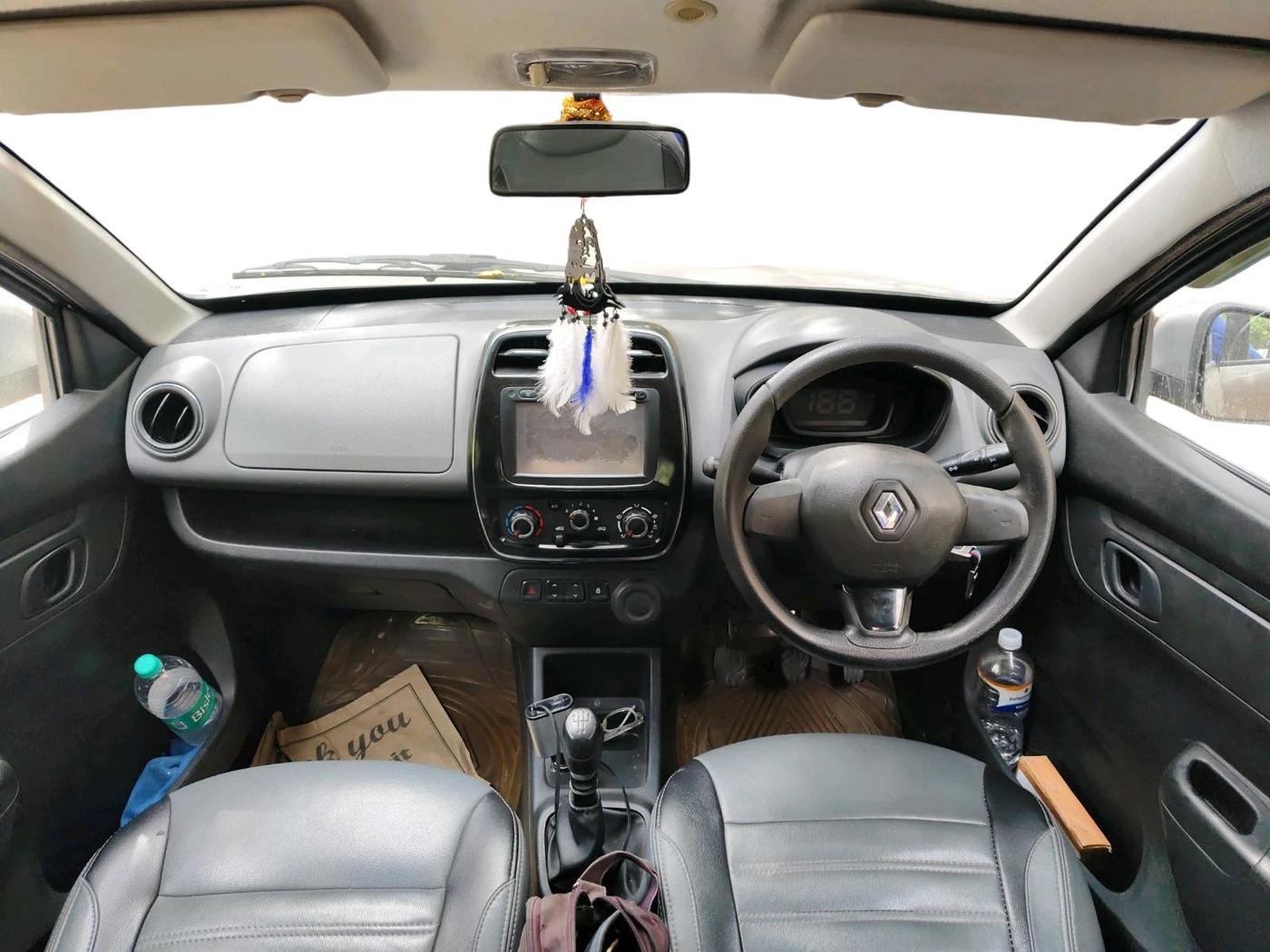 2018 Renault Kwid RXT 1.0, Petrol, Manual, 1,11,964 km, interior