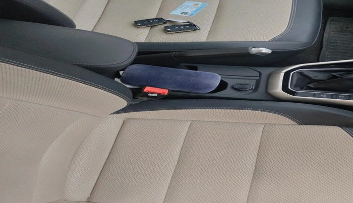 2023 Volkswagen VIRTUS TOPLINE TSI 1.0 AT, Petrol, Automatic, 37,098 km, interior