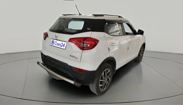 2023 Mahindra XUV300 W6 1.2 PETROL, Petrol, Manual, 28,808 km, exterior