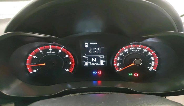 2023 Mahindra XUV300 W6 1.2 PETROL, Petrol, Manual, 28,808 km, interior