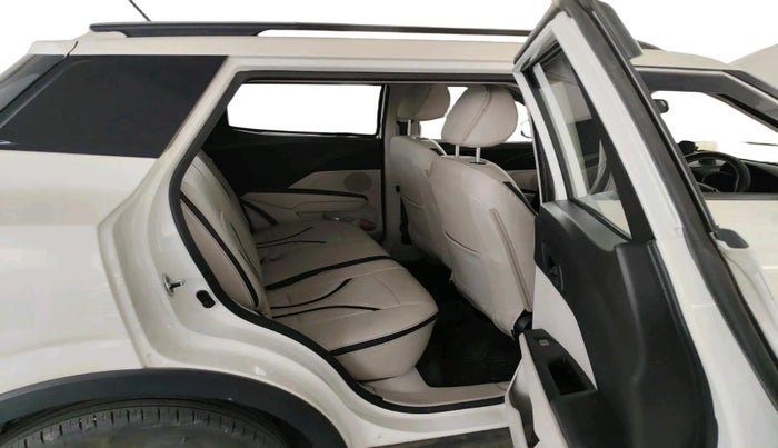 2023 Mahindra XUV300 W6 1.2 PETROL, Petrol, Manual, 28,808 km, interior