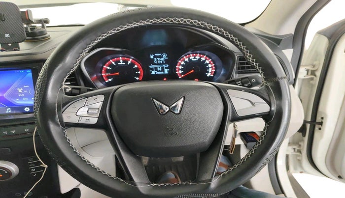 2023 Mahindra XUV300 W6 1.2 PETROL, Petrol, Manual, 28,808 km, interior