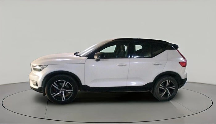 2018 Volvo XC 40 D4 R DESIGN, Diesel, Automatic, 94,017 km, exterior