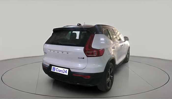 2018 Volvo XC 40 D4 R DESIGN, Diesel, Automatic, 94,017 km, exterior