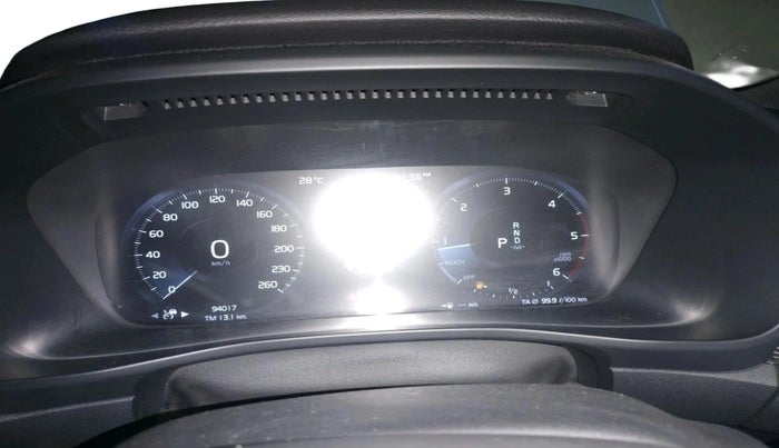 2018 Volvo XC 40 D4 R DESIGN, Diesel, Automatic, 94,017 km, interior