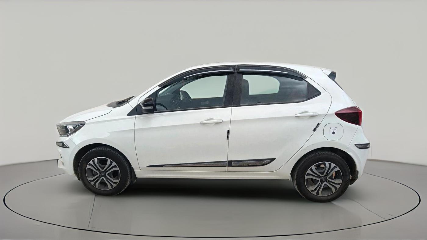 2024 Tata Tiago XTA PETROL, Petrol, Automatic, 3,534 km, exterior