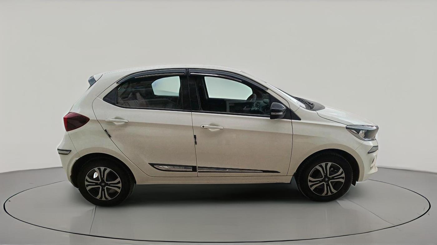 2024 Tata Tiago XTA PETROL, Petrol, Automatic, 3,534 km, exterior