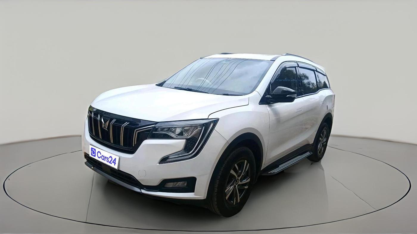 2025 Mahindra XUV700 AX 5 D MT 7 STR, Diesel, Manual, 15,949 km, exterior