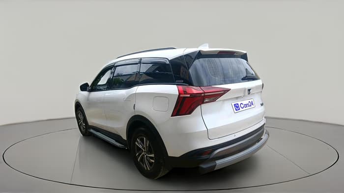 2025 Mahindra XUV700 AX 5 D MT 7 STR, Diesel, Manual, 15,949 km, exterior