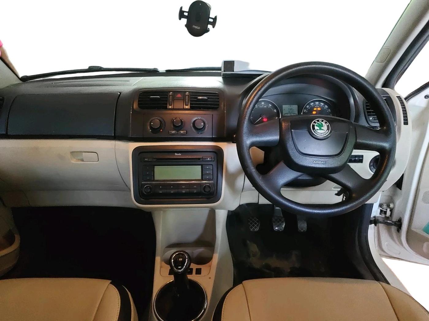 2011 Skoda Fabia ELEGANCE 1.2 MPI, Petrol, Manual, 79,122 km, interior