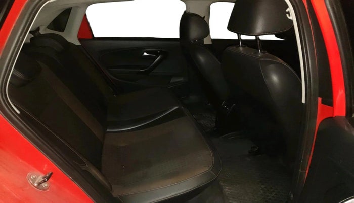 2018 Volkswagen Polo HIGHLINE PLUS 1.0 16 ALLOY, Petrol, Manual, 1,61,822 km, interior