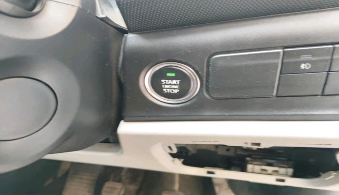 2021 Tata ALTROZ XZ PETROL, Petrol, Manual, 30,597 km, interior