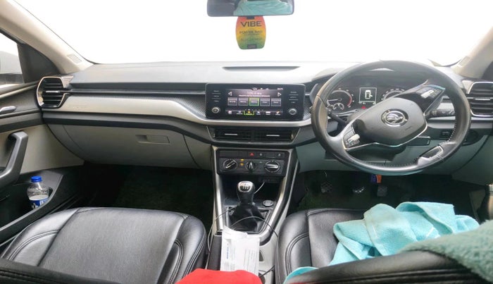 2022 Skoda KUSHAQ AMBITION 1.0L TSI MT, Petrol, Manual, 97,442 km, interior