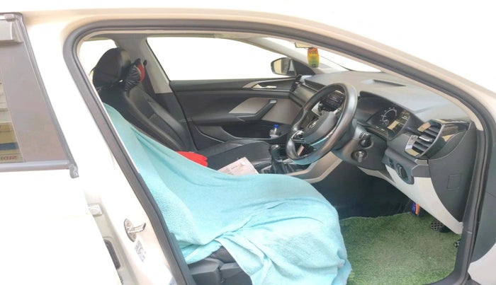 2022 Skoda KUSHAQ AMBITION 1.0L TSI MT, Petrol, Manual, 97,442 km, interior