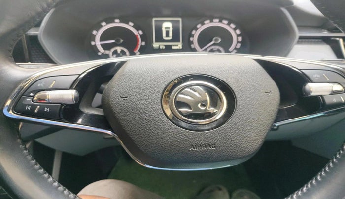 2022 Skoda KUSHAQ AMBITION 1.0L TSI MT, Petrol, Manual, 97,442 km, interior