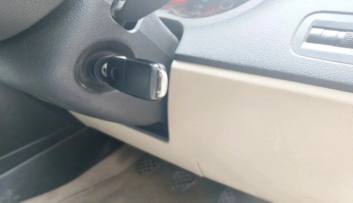 2012 Volkswagen Polo COMFORTLINE 1.2L, Diesel, Manual, 1,65,083 km, interior