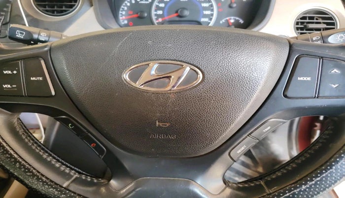 2015 Hyundai Grand i10 ASTA 1.2 KAPPA VTVT, Petrol, Manual, 1,30,900 km, interior