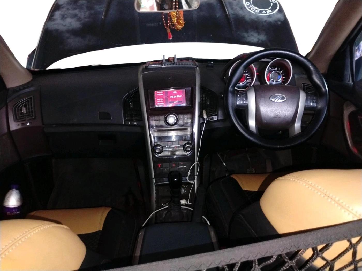 2012 Mahindra XUV500 W8, Diesel, Manual, 2,61,748 km, interior