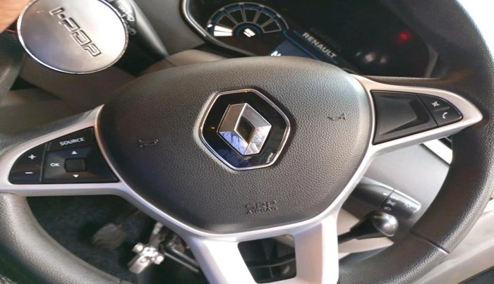 2022 Renault TRIBER RXZ AMT, Petrol, Automatic, 60,573 km, interior