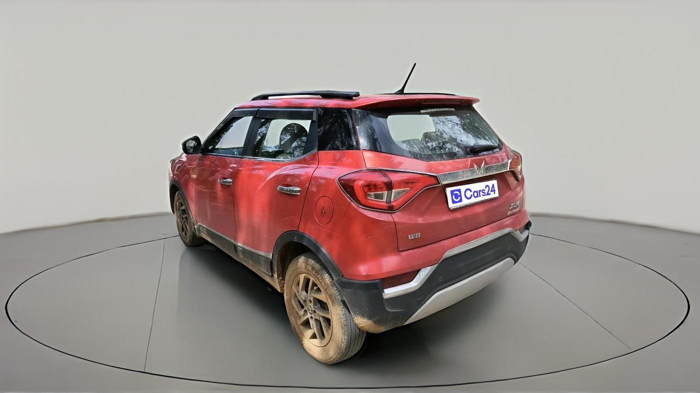 2022 Mahindra XUV300 W8 (O) 1.5 DIESEL, Diesel, Manual, 1,53,069 km, exterior