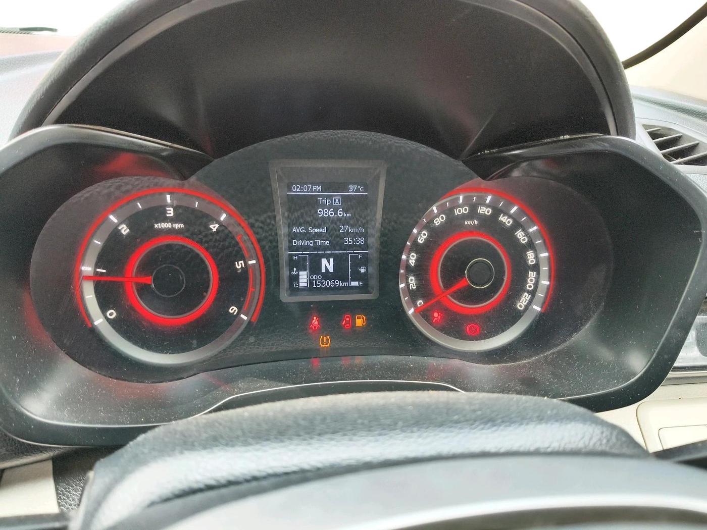 2022 Mahindra XUV300 W8 (O) 1.5 DIESEL, Diesel, Manual, 1,53,069 km, interior