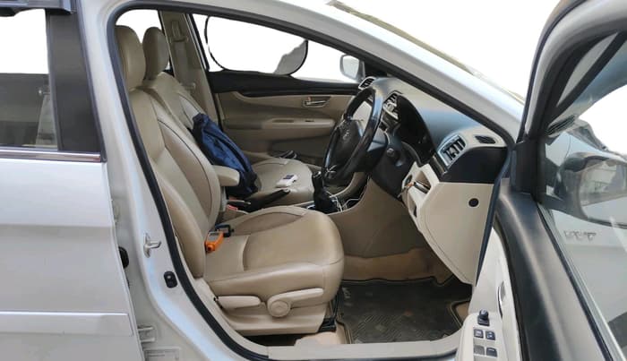 2015 Maruti Ciaz ZXI+, Petrol, Manual, 1,01,083 km, interior