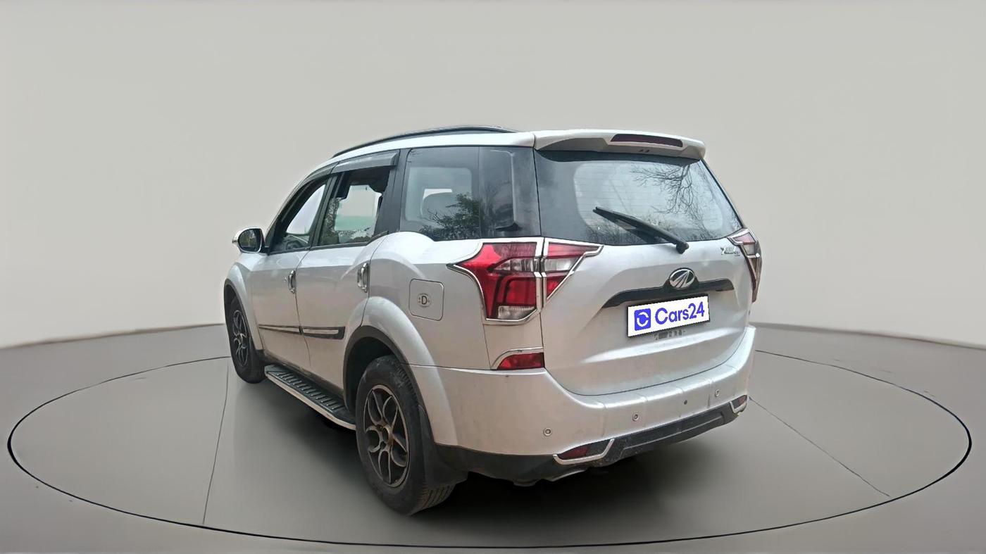 2021 Mahindra XUV500 W7, Diesel, Manual, 1,47,063 km, exterior