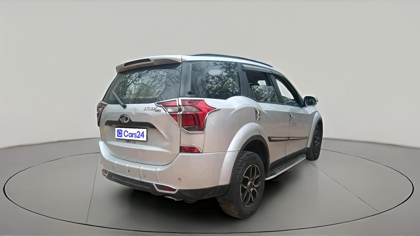 2021 Mahindra XUV500 W7, Diesel, Manual, 1,47,063 km, exterior