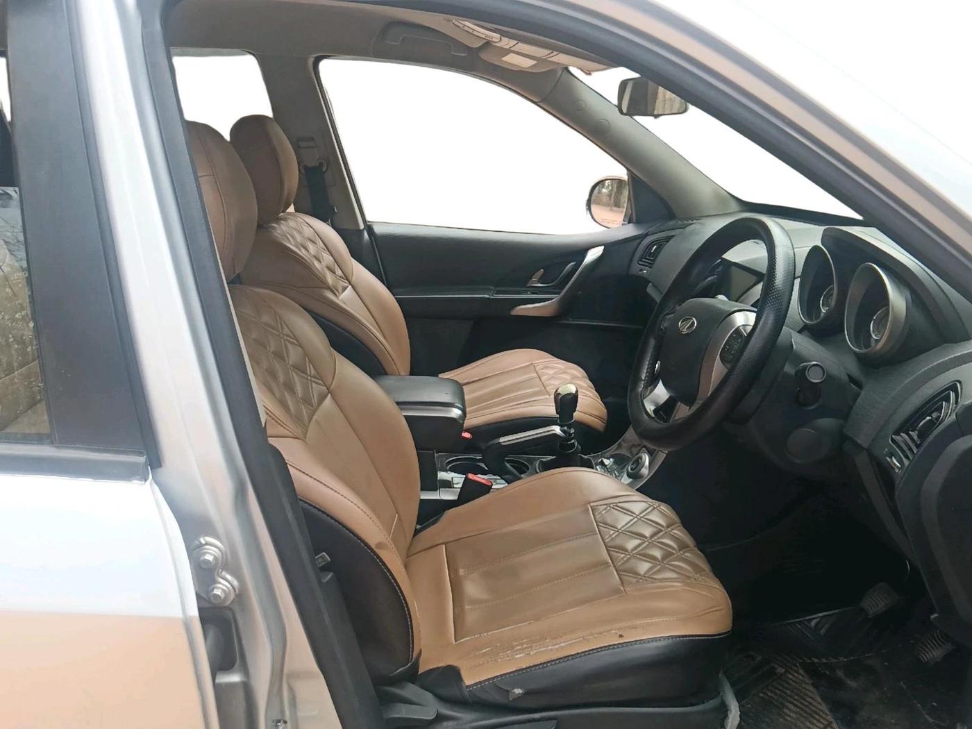 2021 Mahindra XUV500 W7, Diesel, Manual, 1,47,063 km, interior