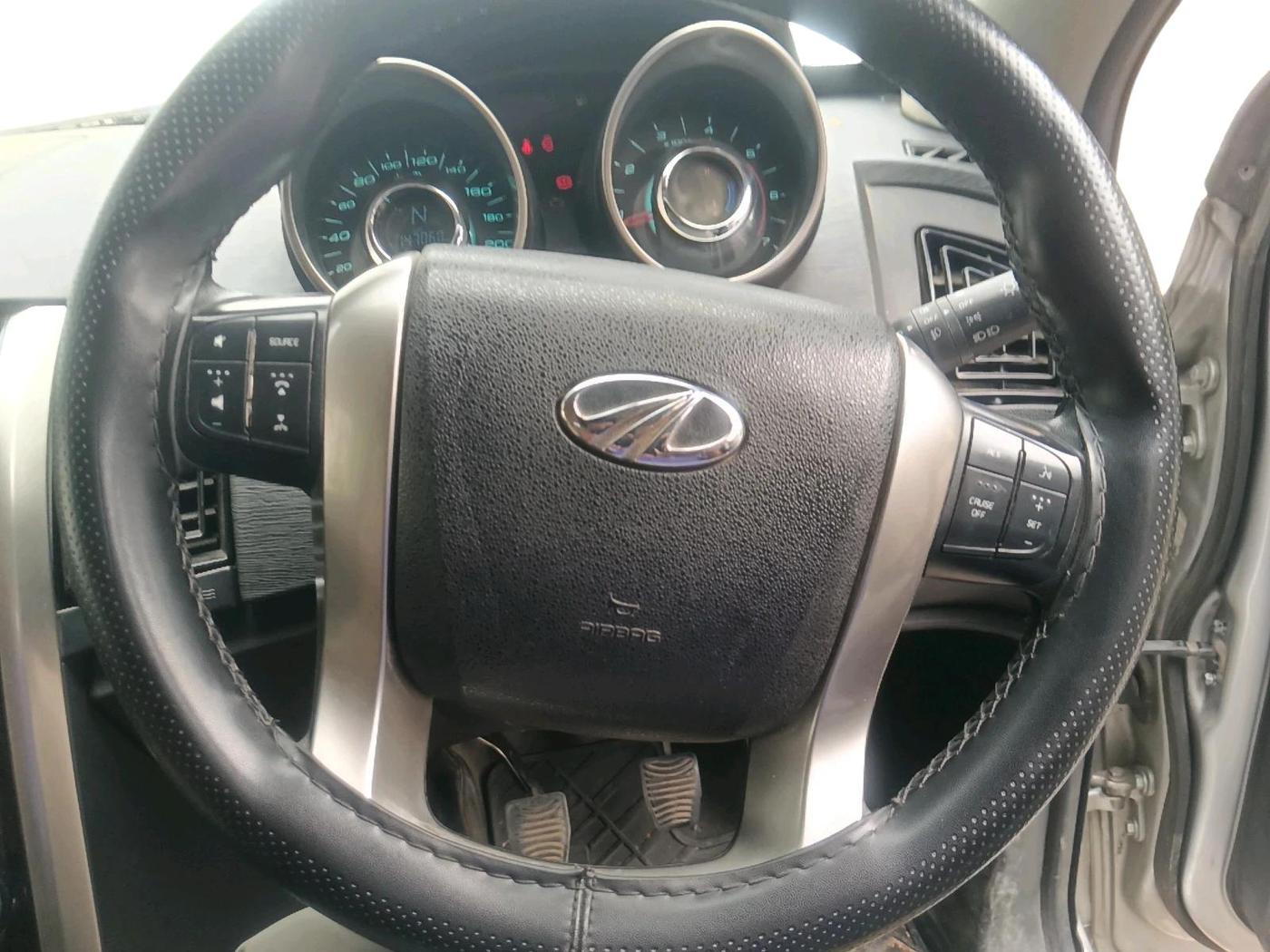 2021 Mahindra XUV500 W7, Diesel, Manual, 1,47,063 km, interior