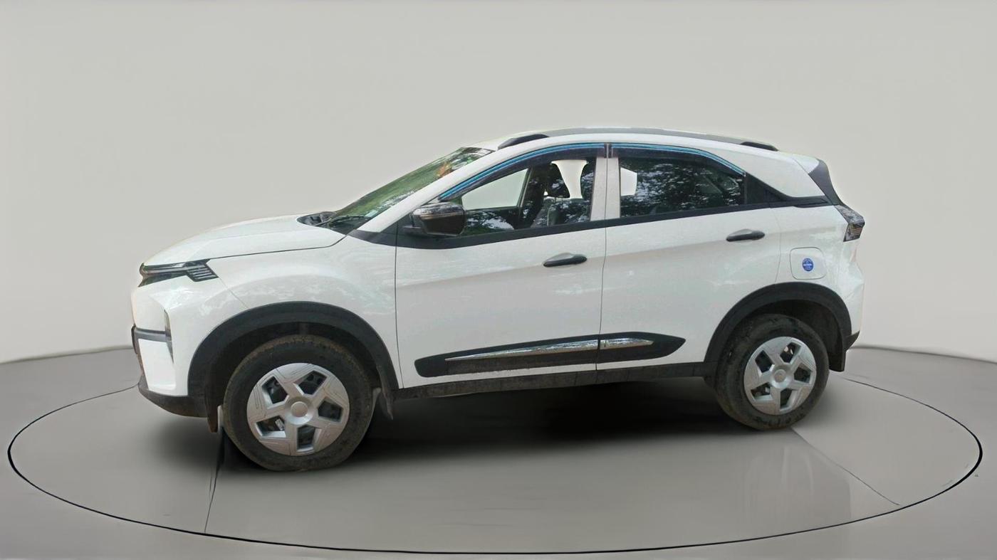 2026 Tata NEXON Smart Plus 1.2 Revotron 6 AMT, Petrol, Automatic, 1,810 km, exterior