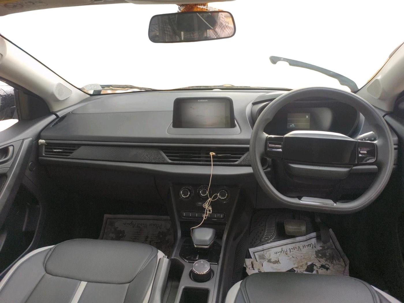 2026 Tata NEXON Smart Plus 1.2 Revotron 6 AMT, Petrol, Automatic, 1,810 km, interior