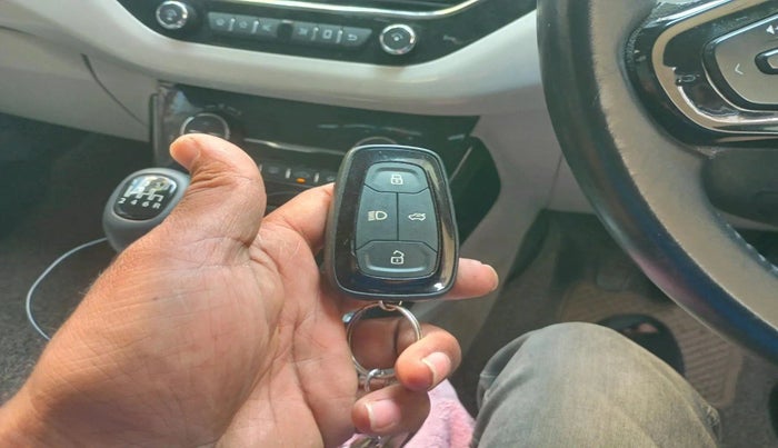 2021 Tata NEXON XZ PLUS PETROL SUNROOF, Petrol, Manual, 61,913 km, interior